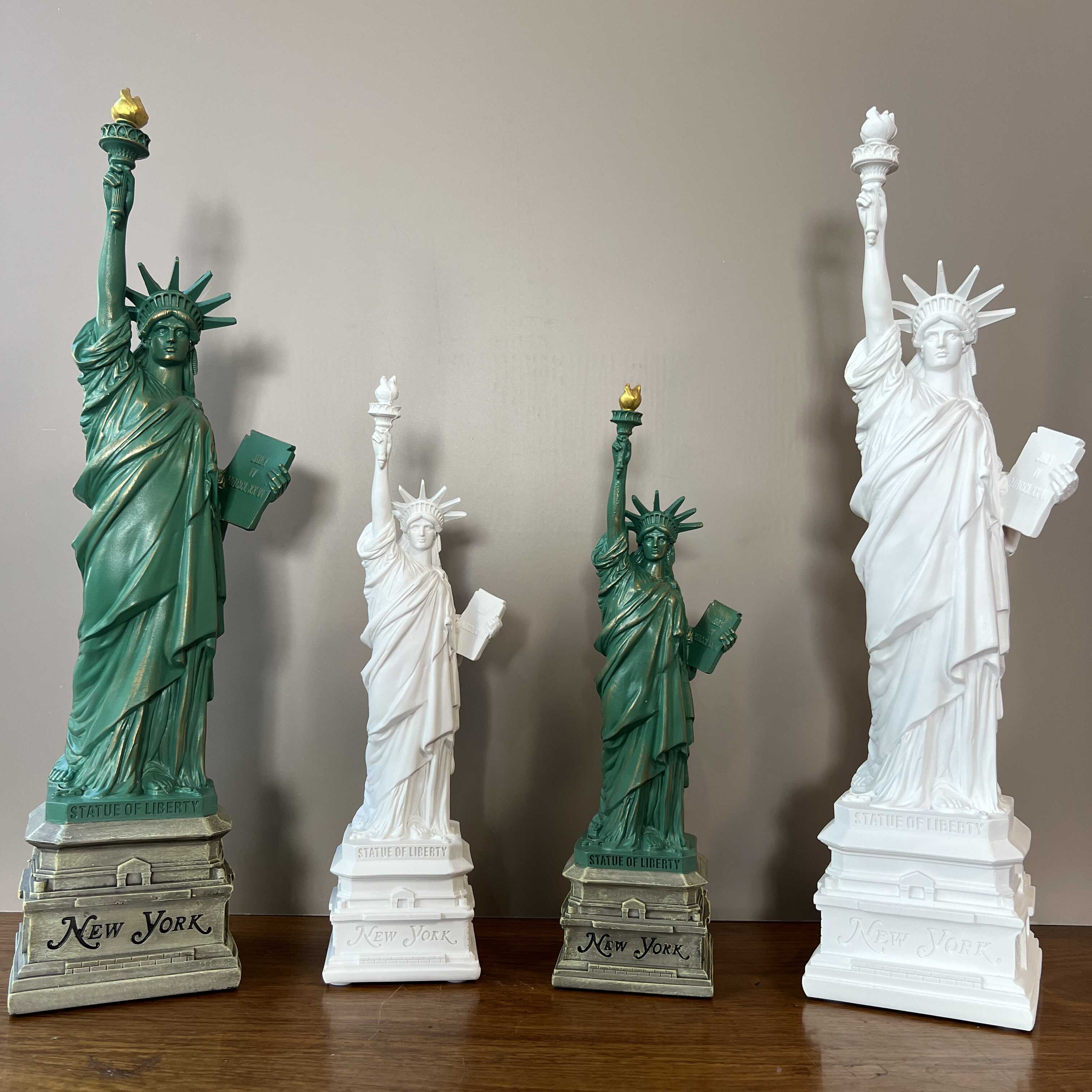 Home Decor New York - Yuryfvna-リバティ,デコレクタブルモデル,お土産,新しいコレクション,オフィス,インテリアデザインの像