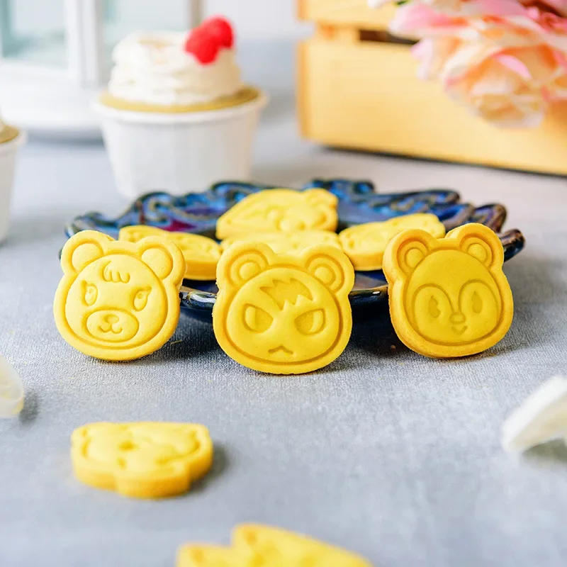ケーキクッキーどうぶつの森カッターかわいいアニメフィギュアD - Home Decor Etsy のレビューと価格