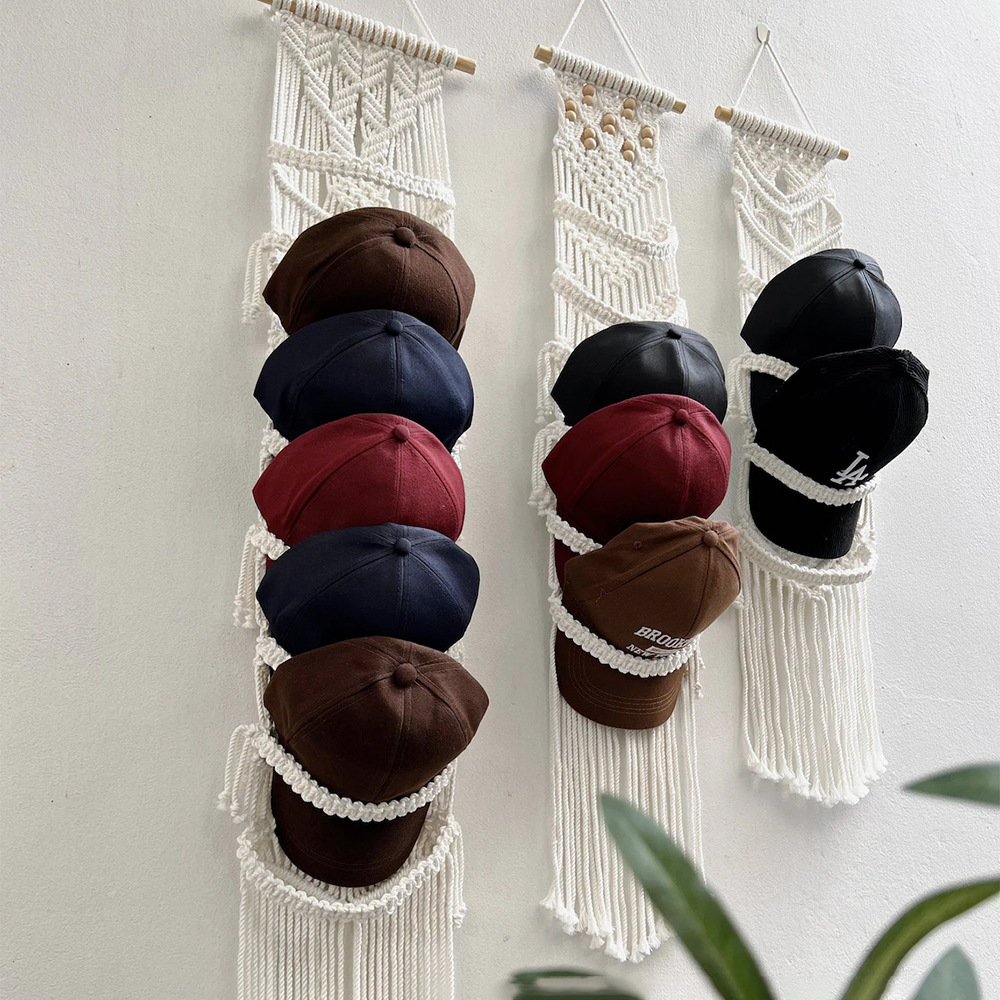 手織りの顔の表情を描いたタペストリー。 野球帽収納 壁掛け式 - Review Home Decor のレビューと価格