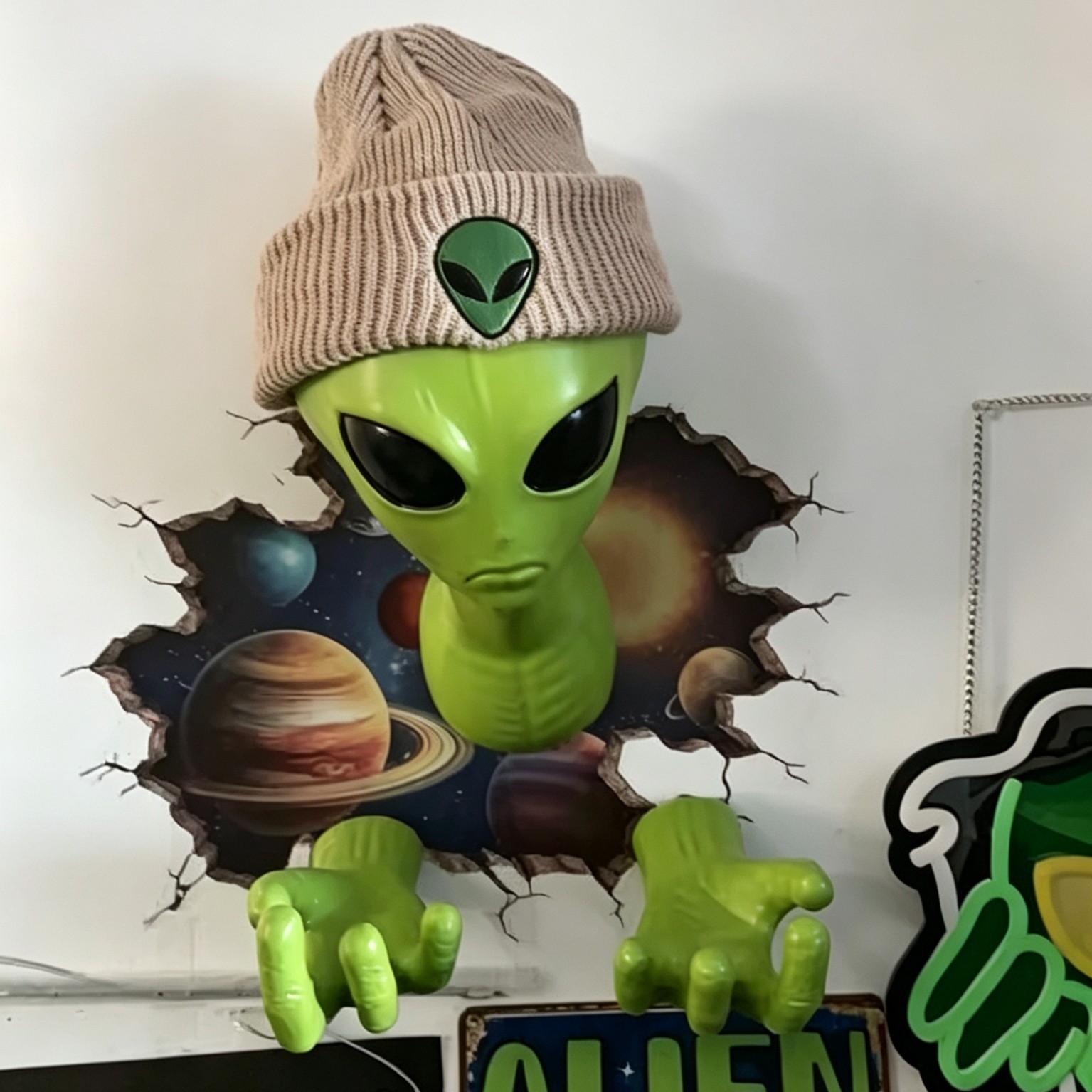 グリーンエイリアンペンダント1個、3Dエイリアン彫刻壁掛け、 - Home Decor Etsy のレビューと価格